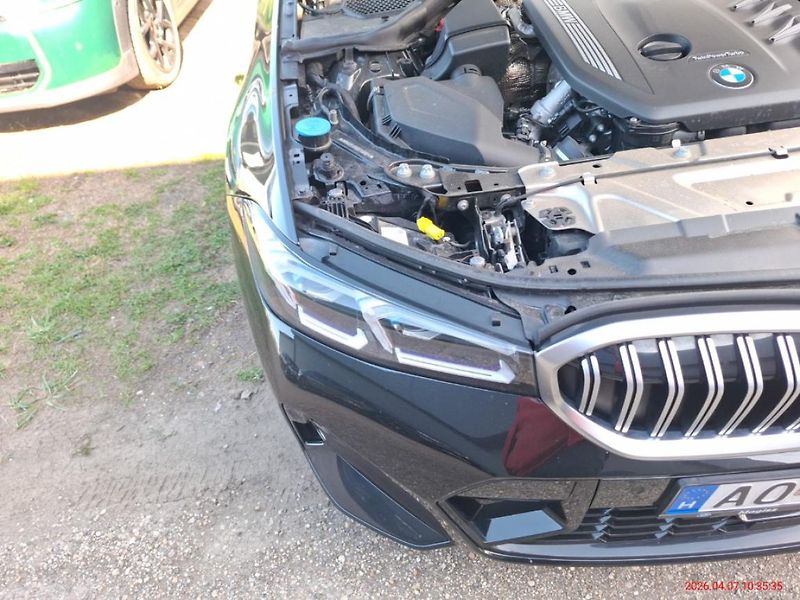 BMW Řada 3 330d xDrive Touring - fotka 15 z 19