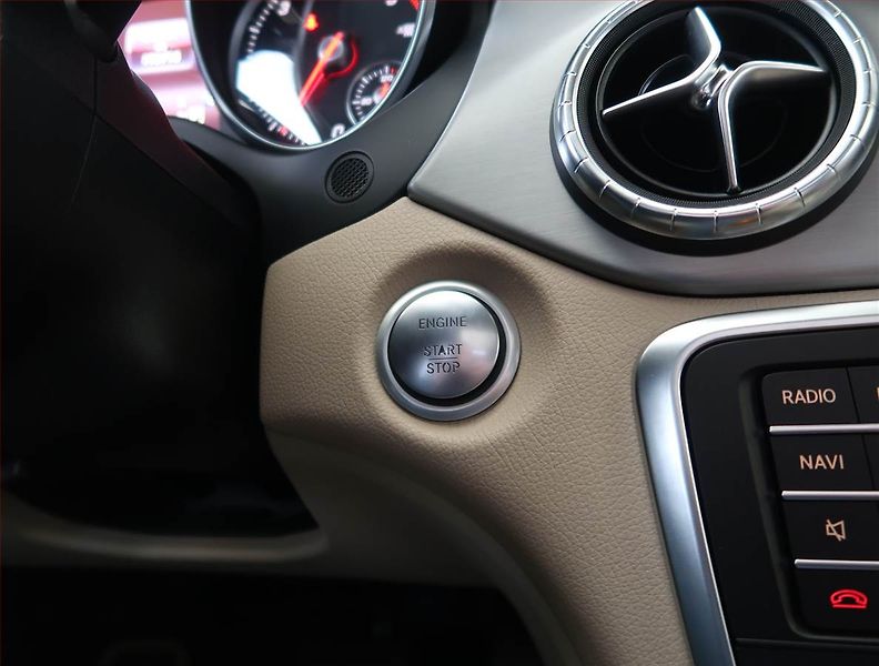 Mercedes-Benz CLA (2018) Urban 220 CDI, Automat - fotka 20 z 24