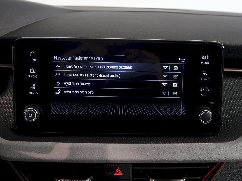 Škoda Scala (2025) TOP SELECTION 1.5TSI 110KW LED - fotka 22 z 35