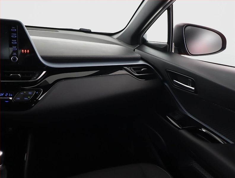 Toyota C-HR (2021) Style 1.8 Hybrid - fotka 8 z 22