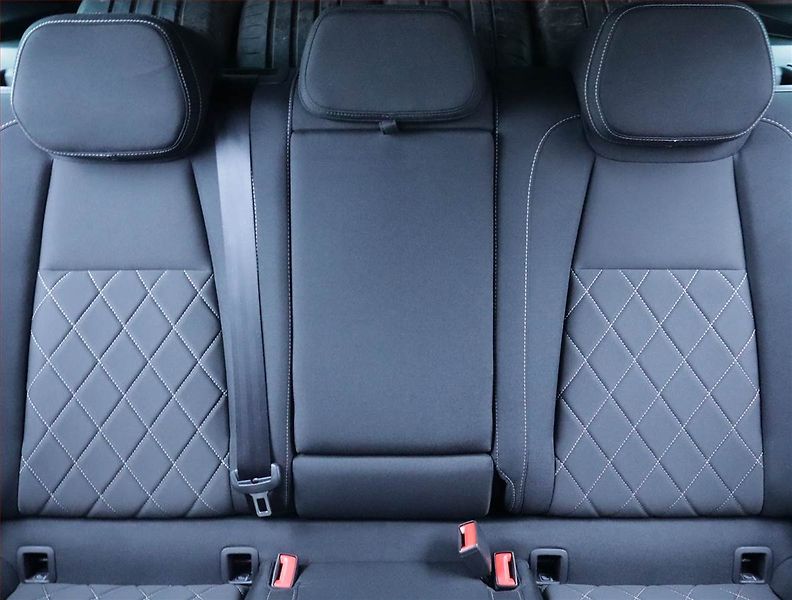 Škoda Karoq (2024) 2.0 TDI, Zár. 5 let/100000 km - fotka 10 z 24