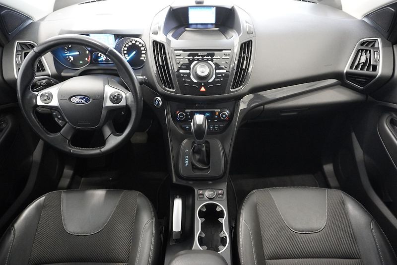 Ford Kuga 2.0 TDCI 132kW TITANIUM 4X4 - fotka 23 z 32