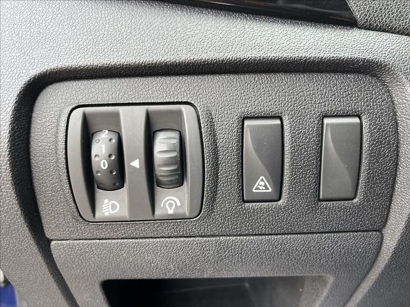 Renault Scénic 2,0 dCi 118KW KLIMA ALU ČR STK - fotka 24 z 33