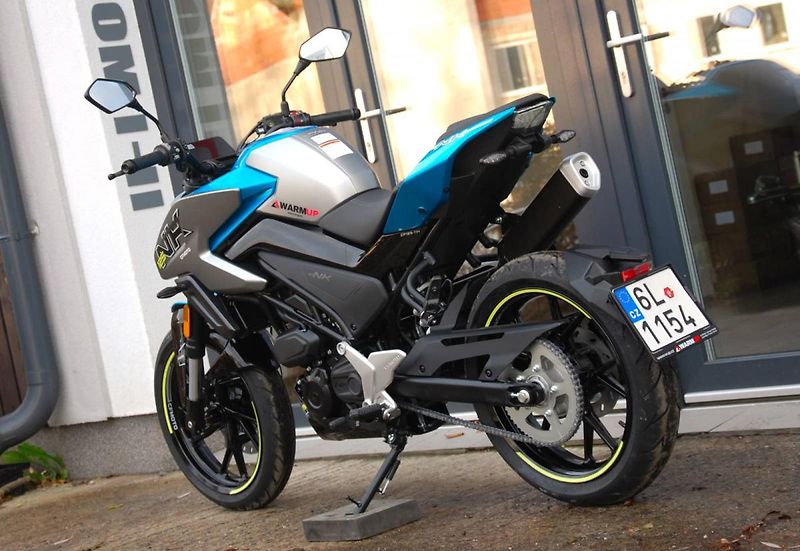 CFMOTO (2025) 125 NK - PŘEDVÁDĚCÍ STROJ, DPH - fotka 7 z 26