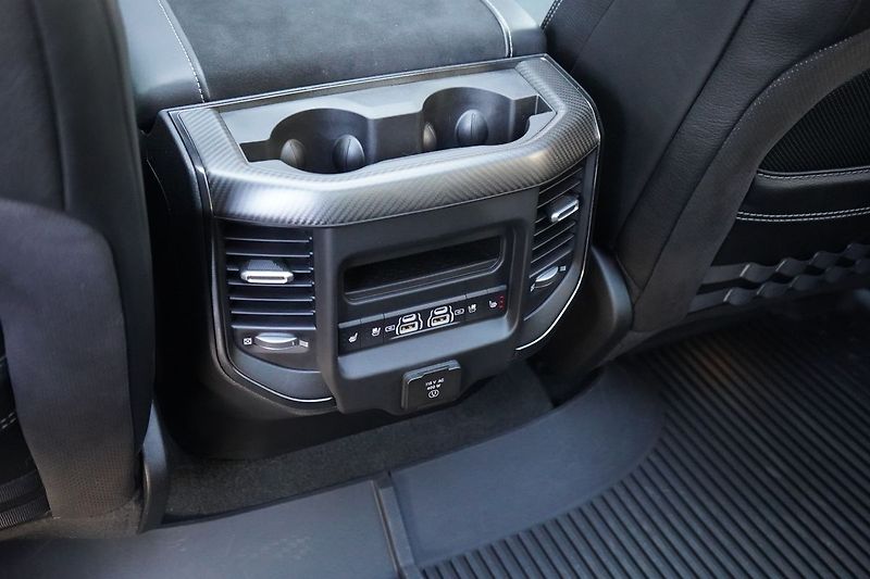 RAM 1500 TRX, Equipment Level 2, Harman - fotka 29 z 62