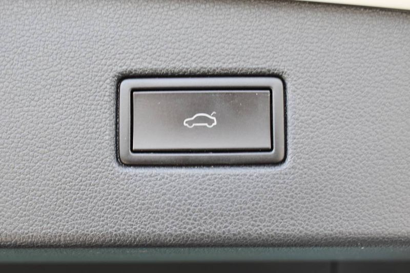 Volkswagen Tiguan (2020) 2.0TDI 140kW 4x4,tažné,Matrix - fotka 12 z 28