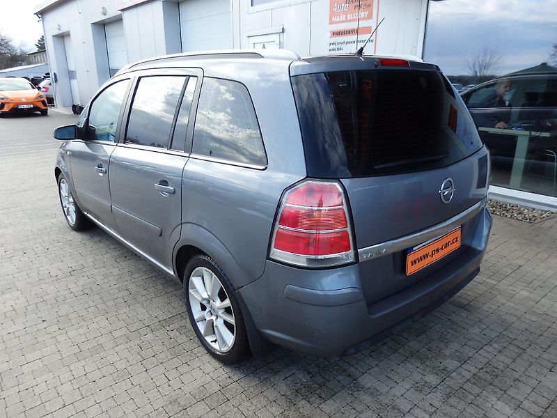 Opel Zafira 1.9 CDTI 16V 110 kW AUTOMAT - fotka 5 z 16