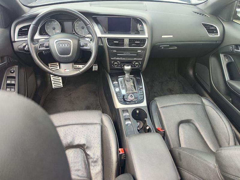 Audi S5 3.0 TFSI/245kW V6 Cabrio 4x4 - fotka 19 z 35