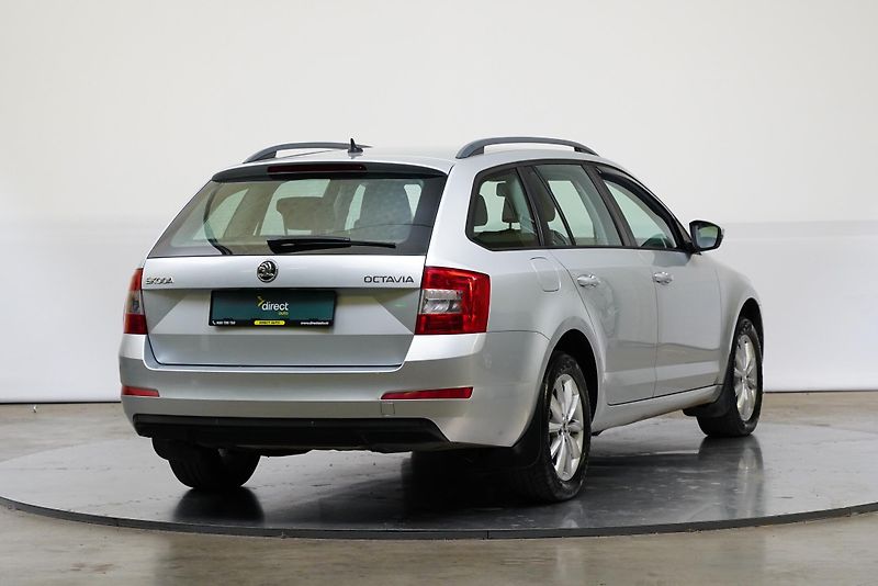 Škoda Octavia - fotka 2 z 24