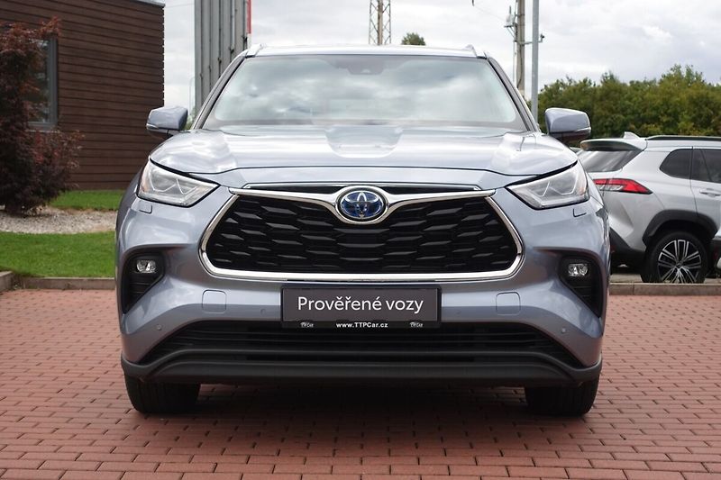 Toyota Highlander 2,5HSD Prestige 4x4 - fotka 2 z 34