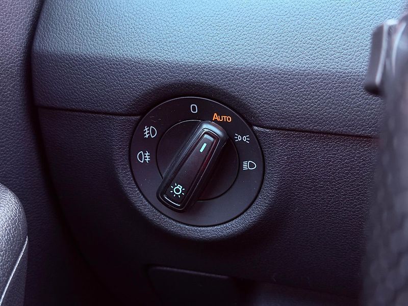 Škoda Octavia 2.0 TDi Style - fotka 24 z 26