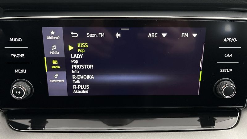 Škoda Octavia 2.0 TDI Ambition Combi - fotka 11 z 24