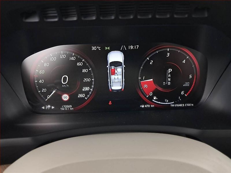 Volvo XC90 (2018) D5 AWD Polestar - fotka 11 z 26