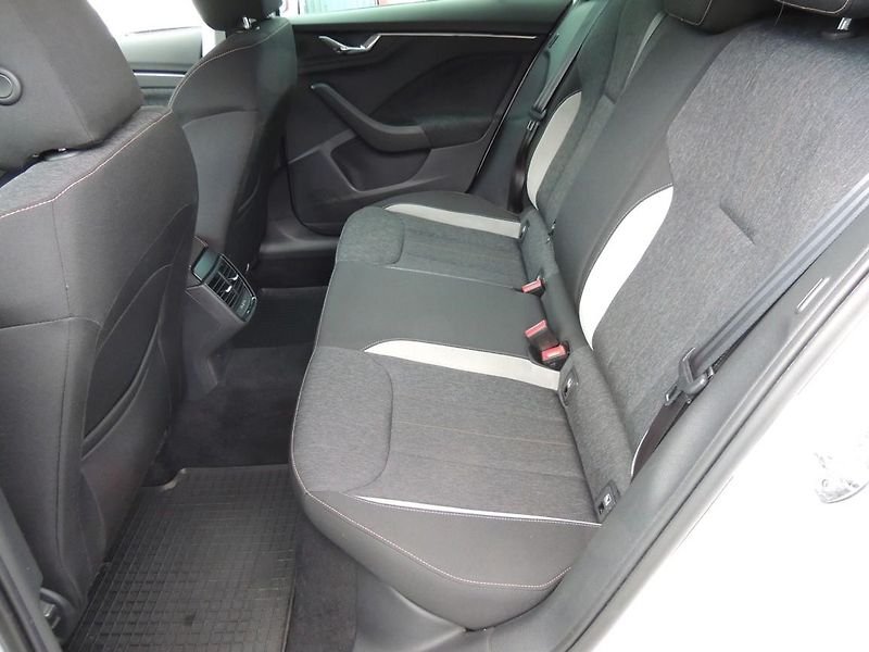 Škoda Scala (2020) 1.0TSi,85kw,Style,full LED,ČR - fotka 46 z 55