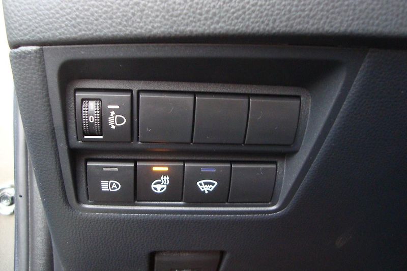 Toyota Yaris Cross (2024) 1.5 Hybrid,ČR,1.Maj.Exetucive - fotka 49 z 83