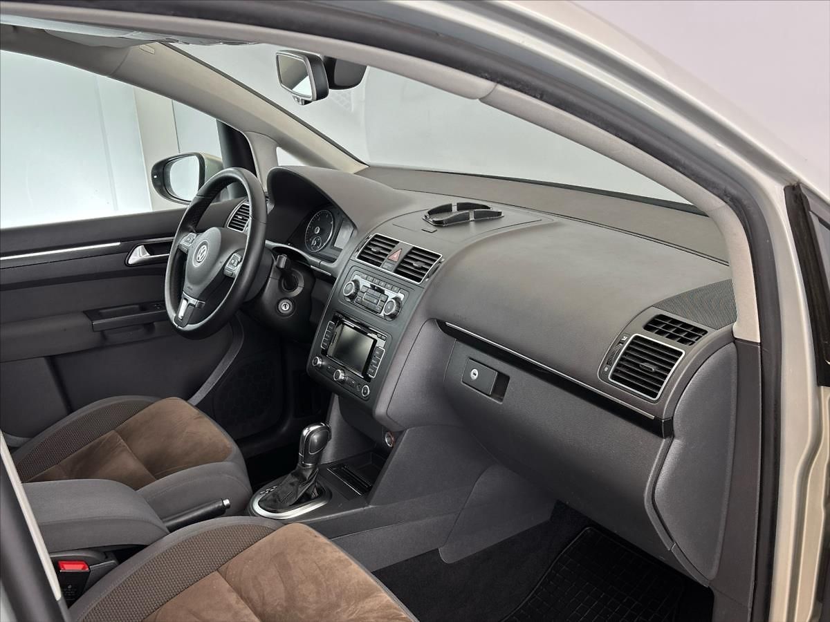 Volkswagen Touran Highline 6DSG 2,0 TDI