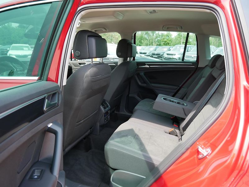 Volkswagen Tiguan - fotka 7 z 25