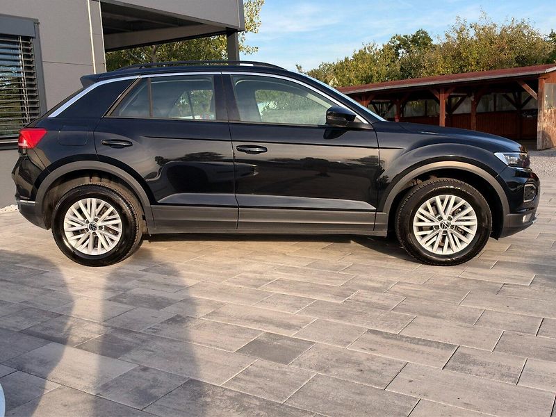 Volkswagen T-Roc (2021) Design 1.0 TSI 81kW - fotka 5 z 18
