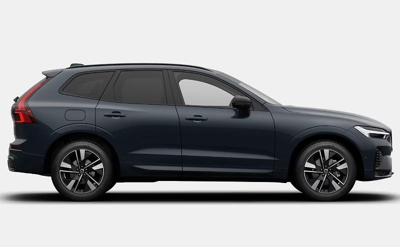 Volvo XC60 (2026) B5 AWD PLUS DARK - fotka 6 z 15