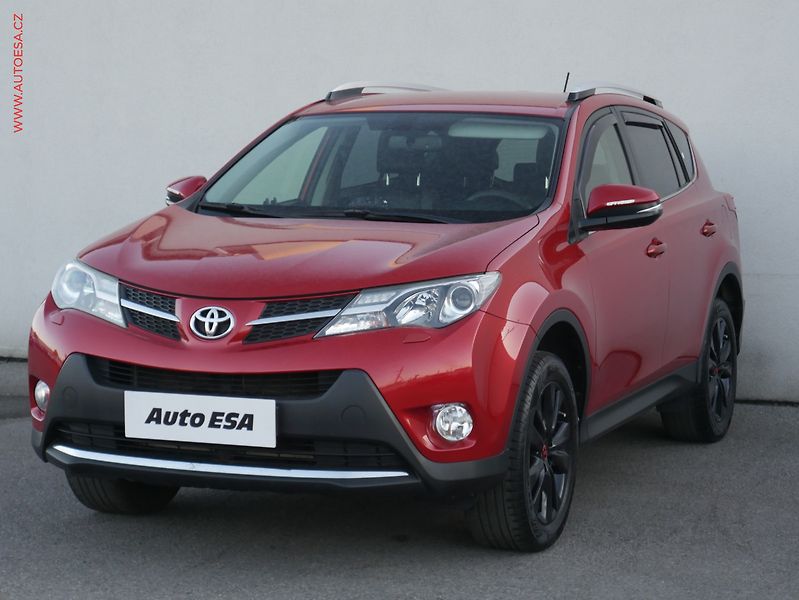 Toyota RAV4 (2013) 2.2 D-4D 4x4, AC, TZ, kamera - fotka 3 z 21