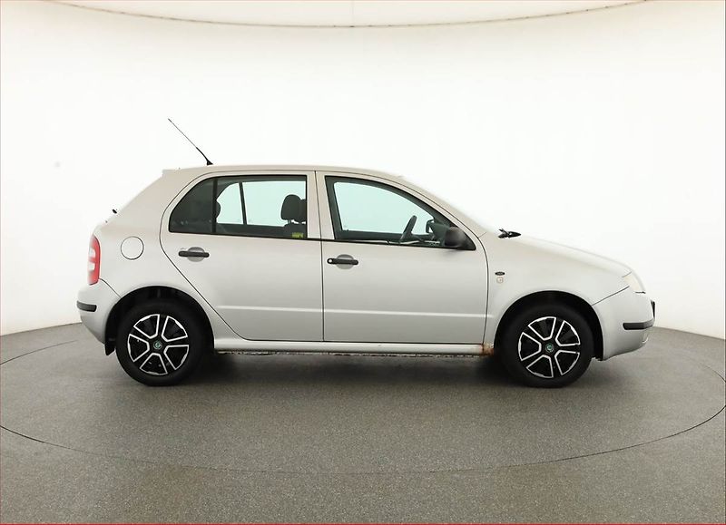 Škoda Fabia (2000) 1.4, po STK, Tažné, Klima - fotka 6 z 11