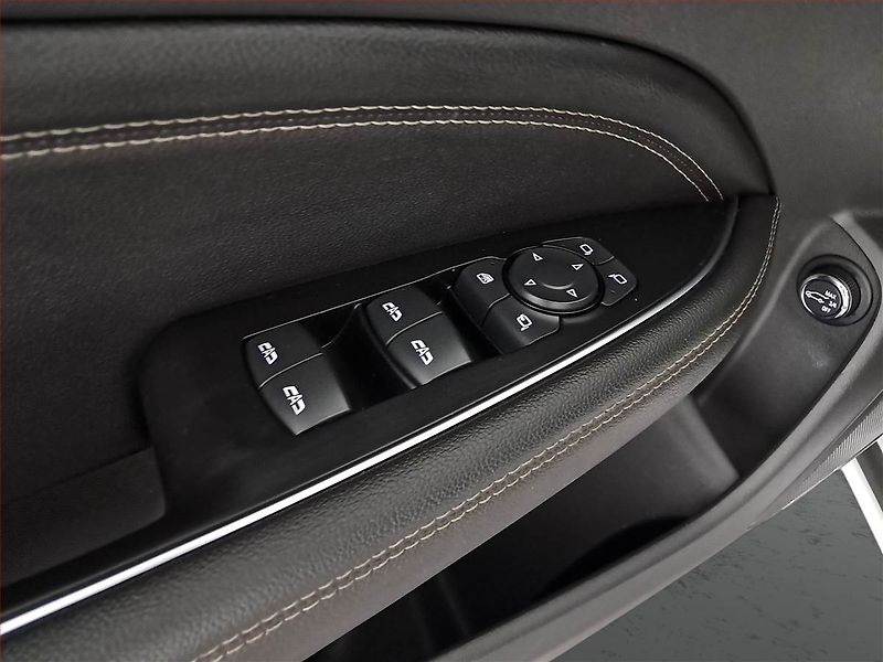 Opel Insignia (2018) 2.0 Turbo 4x4, 4X4, Automat - fotka 18 z 21