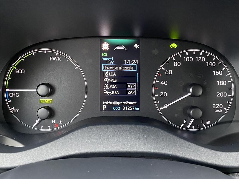 Mazda 2 1,5 Hybrid 68 kW Prime-Line - fotka 9 z 36