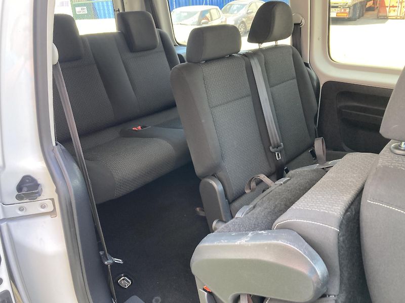 Volkswagen Caddy (2016) 2.0TDi MAXi 7míst 4motion - fotka 17 z 18