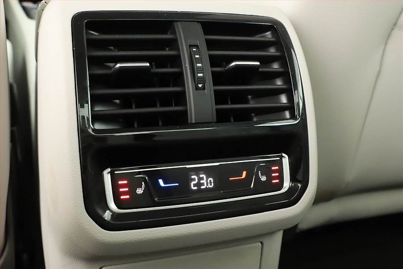 Volkswagen Passat (2022) Elegance 2.0 TDI - fotka 18 z 21