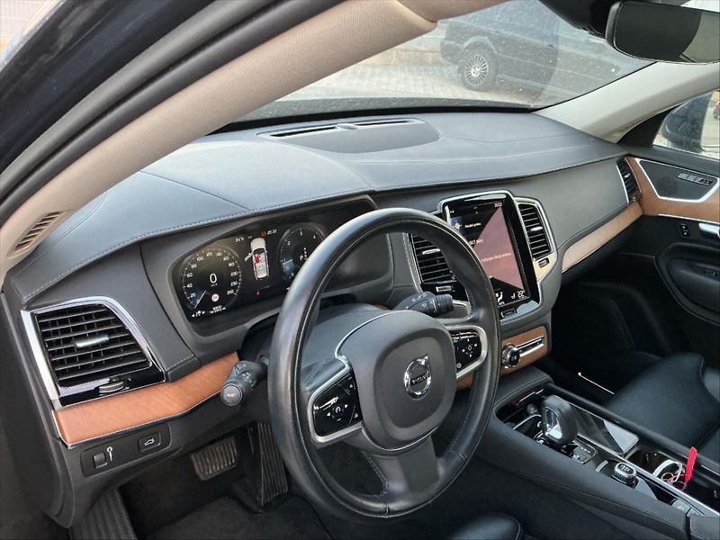 Volvo XC90 2,0 B5 173kW AWD LED CZ Kuže - fotka 3 z 27