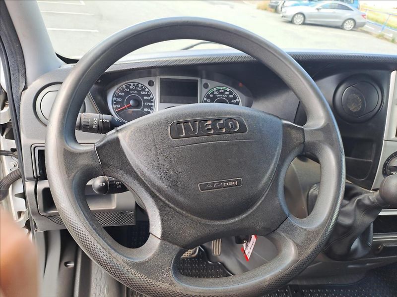 Iveco Daily 3,0 D 35S14 AUTOMAT - fotka 10 z 12