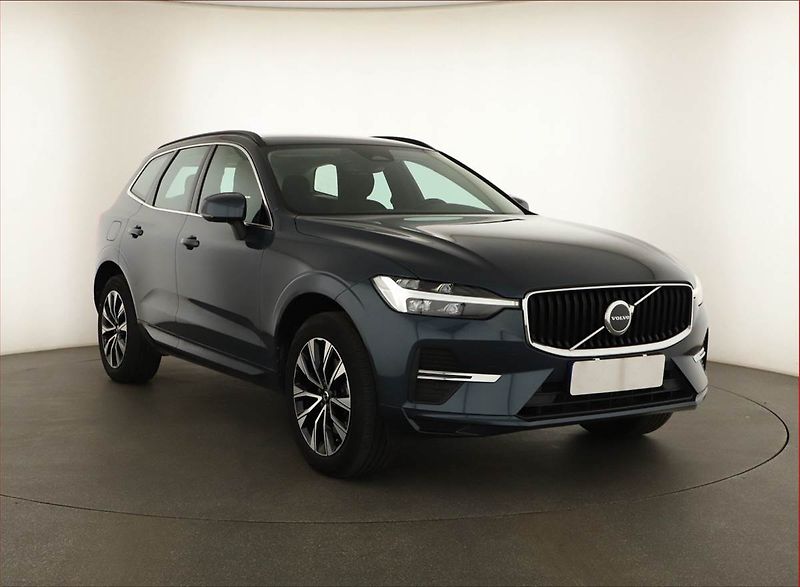Volvo XC60 (2023) B4 - fotka 1 z 20