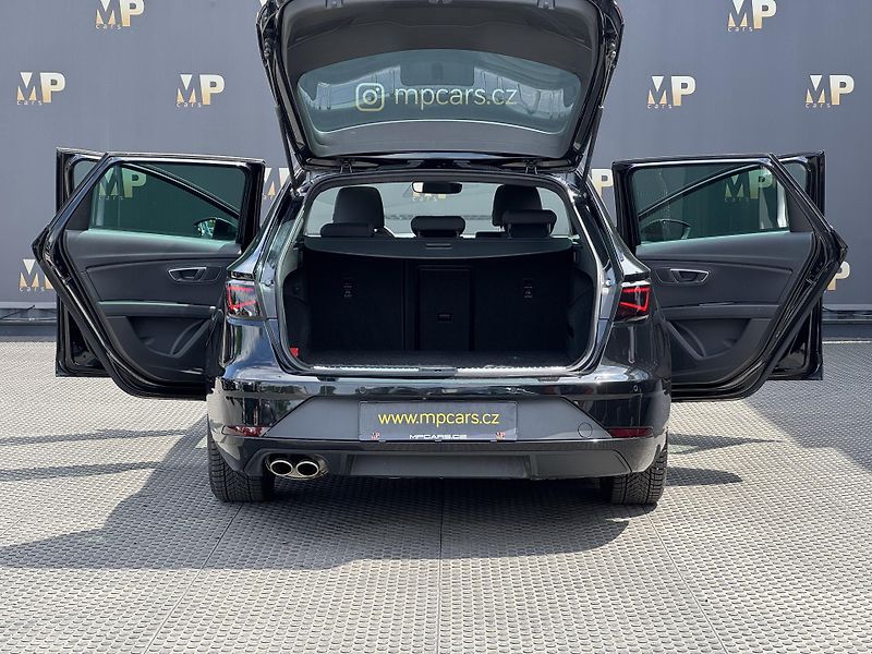 Seat Leon (2018) 1.5TSi MAN FR Virtual PANO RZV - fotka 10 z 52