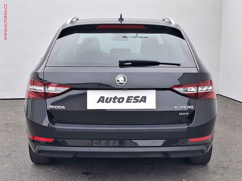 Škoda Superb (2018) 2.0TDi 4x4, Style, xenon - fotka 5 z 18