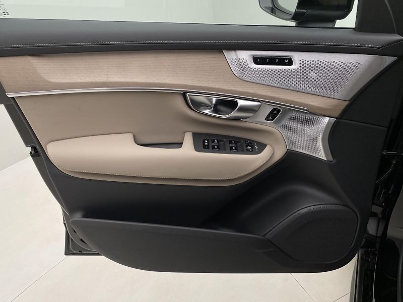 Volvo XC90 (2026) B5 AWD AUT BRIGHT PLUS 7míst - fotka 7 z 66