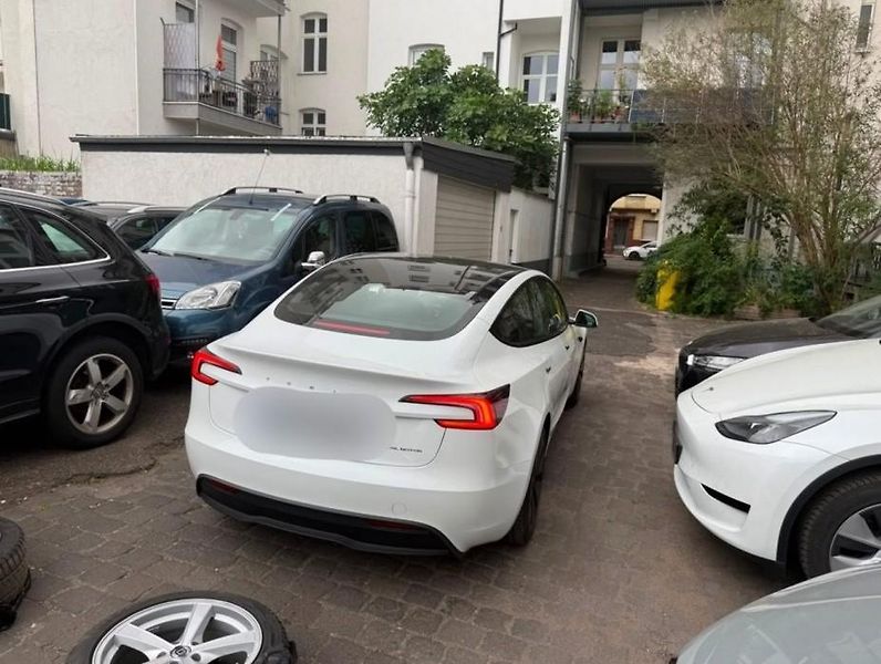 Tesla Model 3 (2024) HIGHLAND AWD      PŘIPRAVUJEME - fotka 4 z 8