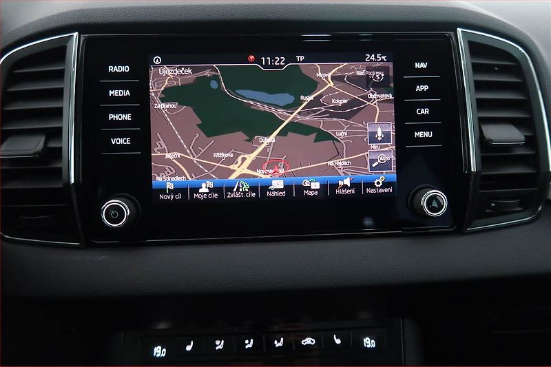Škoda Karoq (2019) Style 1.6 TDI - fotka 19 z 21