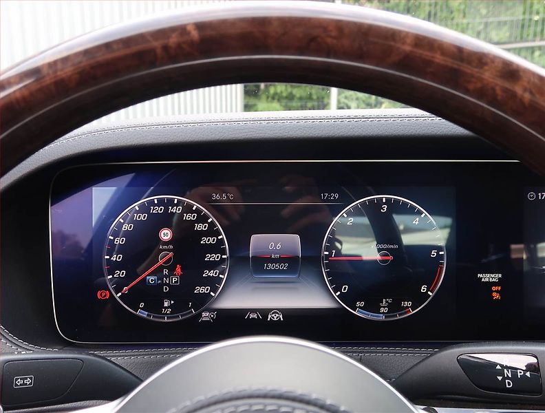 Mercedes-Benz Třídy S (2020) S 400 d 4MATIC - fotka 11 z 25