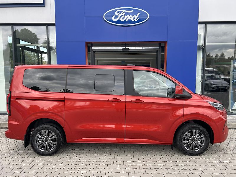 Ford Tourneo Custom Titanium L1 2.0 EcoBlue 110 kW - fotka 4 z 36