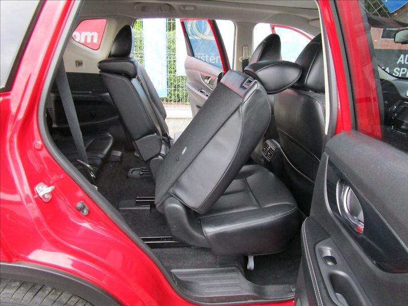 Nissan X-Trail 1.6dCi 96kW 4x4 Tekna, 1.maj. - fotka 48 z 78