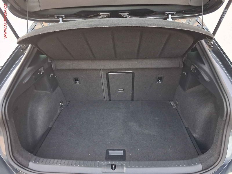 Cupra Formentor (2022) 1.5 TSi, DSG, LED, navi - fotka 7 z 21