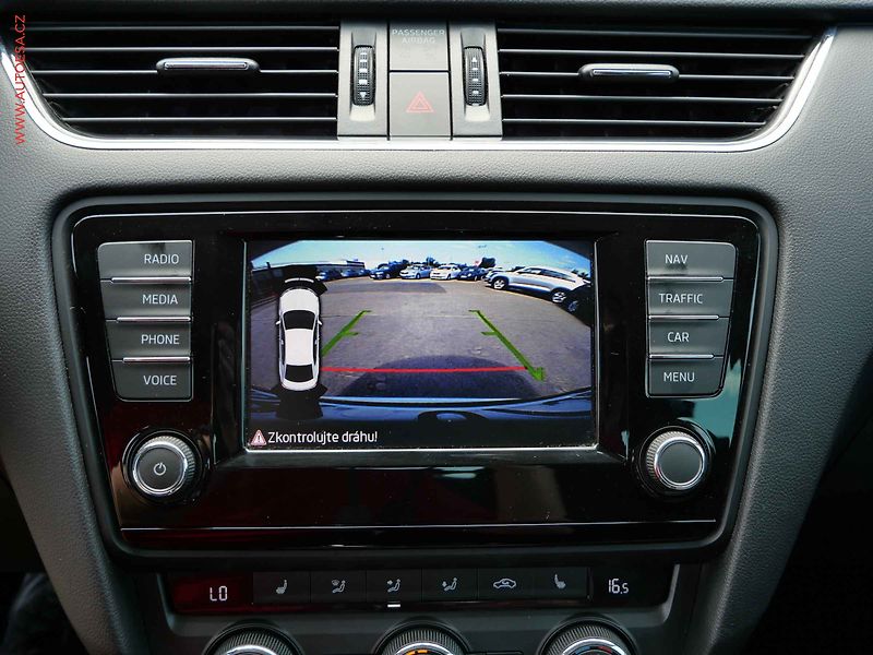 Škoda Octavia (2015) 2.0 TDi, ČR, Navi, bixen - fotka 20 z 24