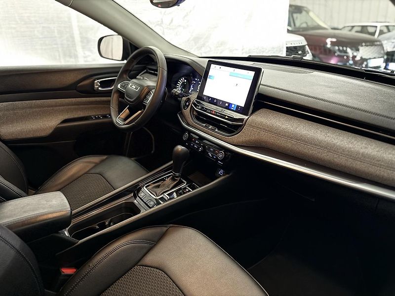 Jeep Compass (2021) 1.3 T4 PHEV 190CV, 4X4,ZÁRUKA - fotka 2 z 75