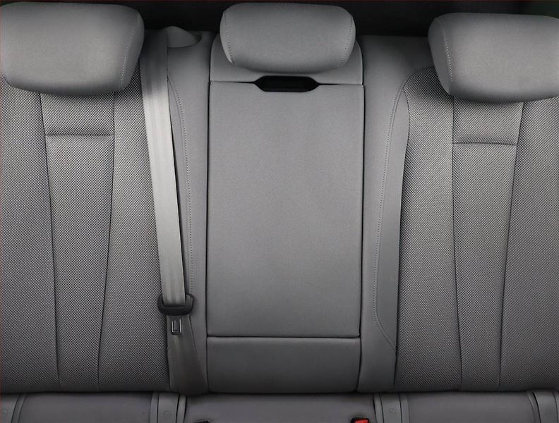 Audi A4 (2017) 2.0 TDI, Serv.kniha, Navi - fotka 10 z 25