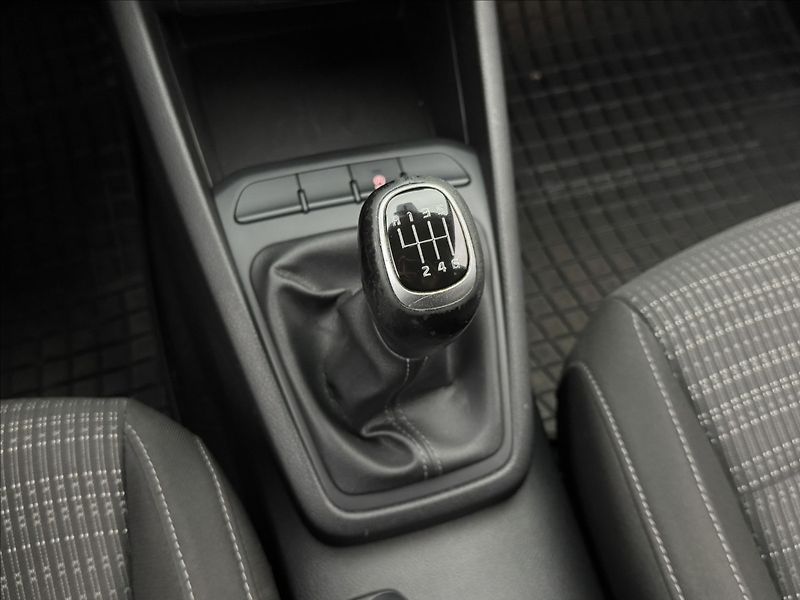 Kia Stonic 1,4 i SERVIS KAMERA 2X KOLA ČR - fotka 22 z 37
