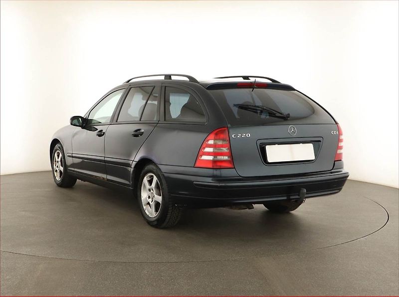 Mercedes-Benz Třídy C (2004) C 220 CDI , po STK, Tažné - fotka 4 z 14