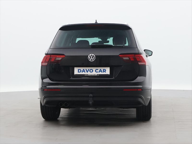 Volkswagen Tiguan 1,5 TSI 110kW LED Virtual Navi - fotka 6 z 39