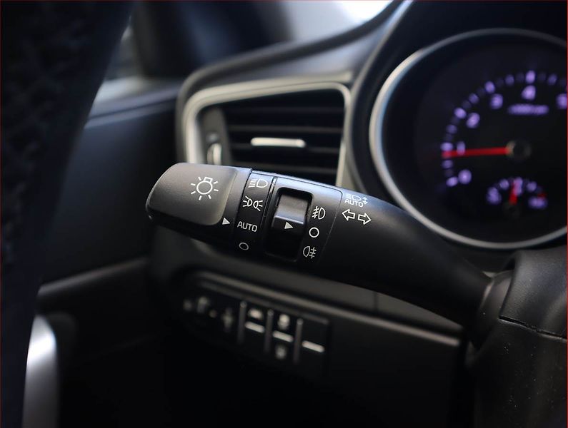Kia Ceed (2023) 1.5 T-GDI, Serv.kniha - fotka 18 z 18