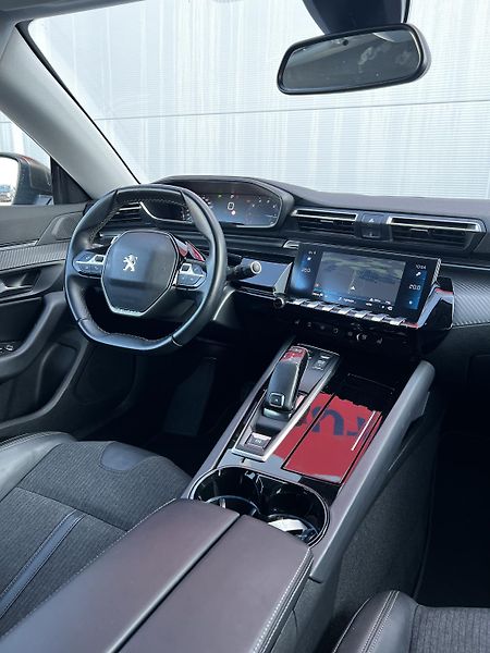 Peugeot 508 SW 1.6T 133kW Aut. ALLURE - fotka 8 z 24