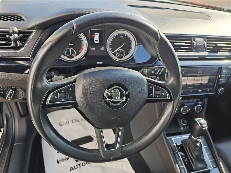 Škoda Superb 3 2,0TDi Laurin & Klement - fotka 12 z 46